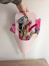 Blumenstrauß in Papiertasche - DekoPanda
