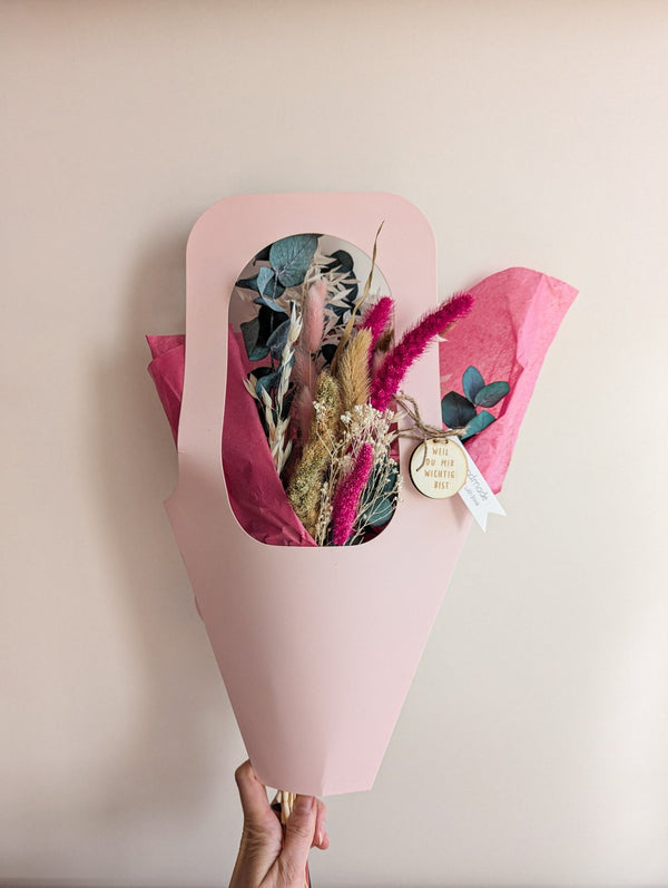 Blumenstrauß in Papiertasche - DekoPanda