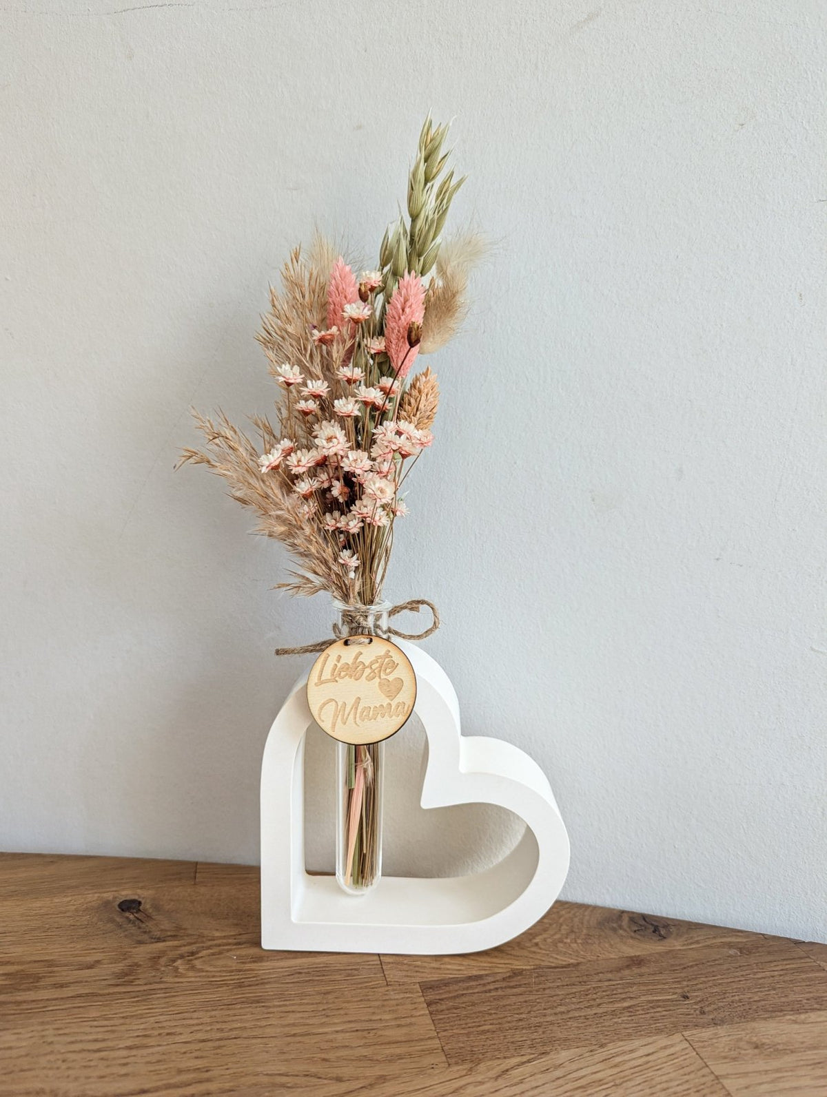 Herzvase aus Raysin mit Trockenblumen – DekoPanda