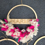 Kindergeburtstag in Hennef "Blütenparty – Namenskränzchen mit Trockenblumen" - DekoPanda