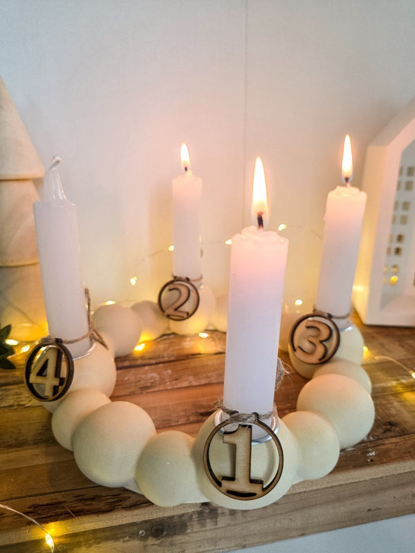 Moderner Adventskranz handgemacht - DekoPanda