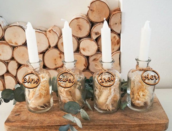 Adventskranz aus Kerzengläsern mit Trockenblumen - DekoPanda
